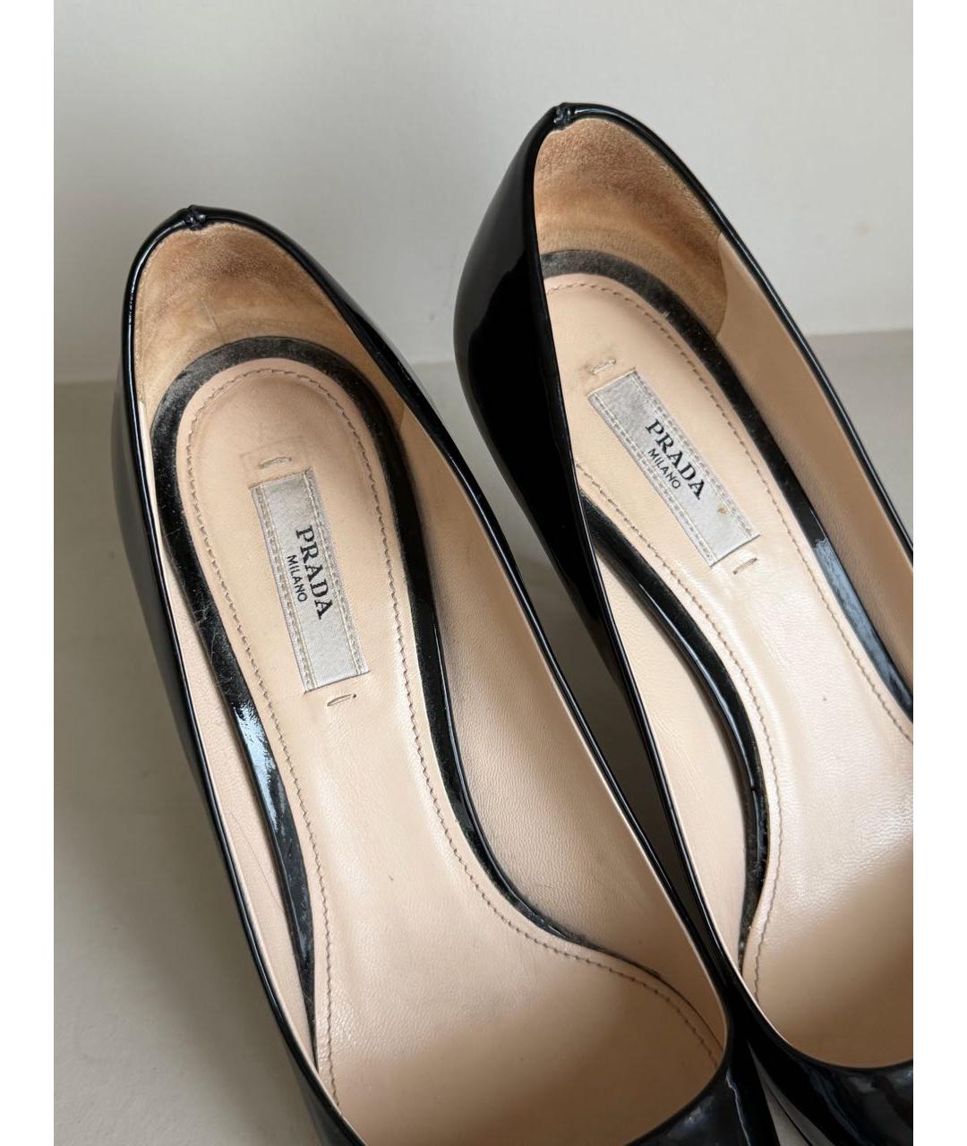 PRADA Черные туфли из лакированной кожи, фото 3