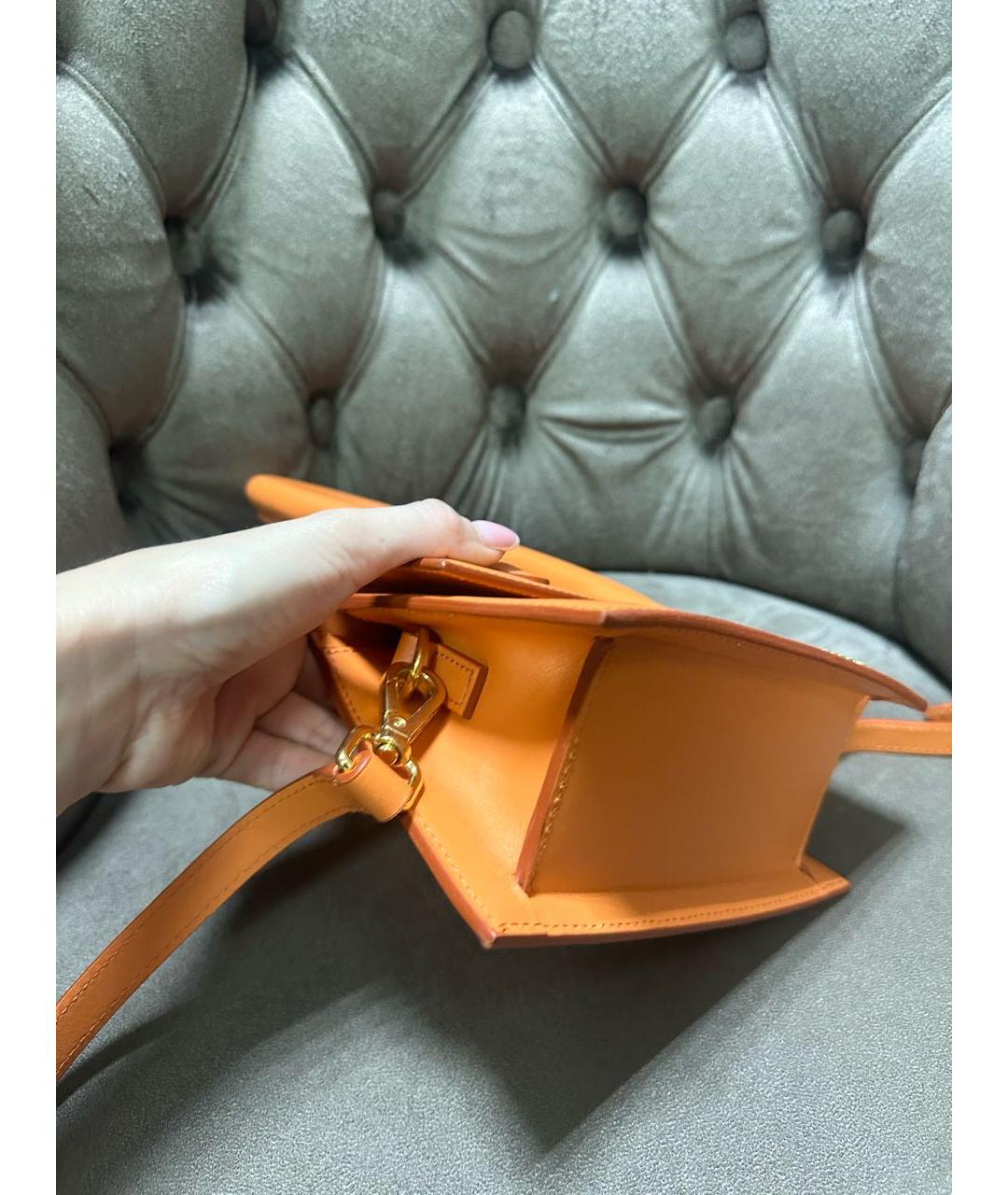 JACQUEMUS Оранжевая кожаная сумка с короткими ручками, фото 4