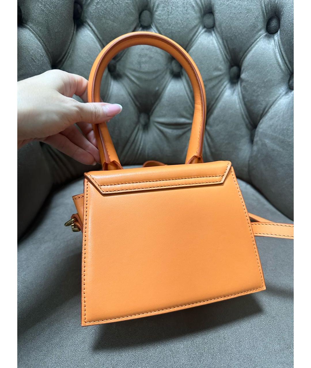 JACQUEMUS Оранжевая кожаная сумка с короткими ручками, фото 6