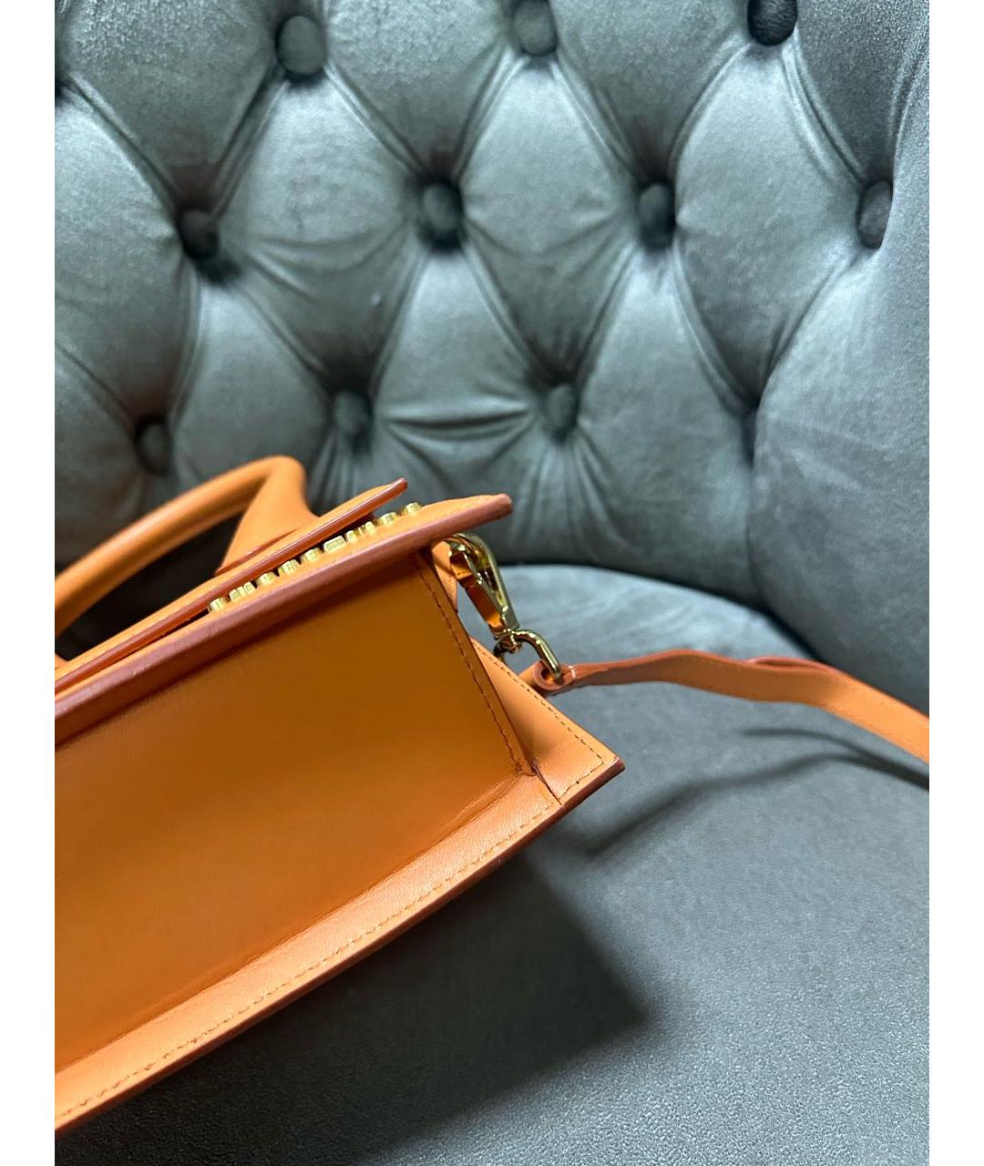 JACQUEMUS Оранжевая кожаная сумка с короткими ручками, фото 5