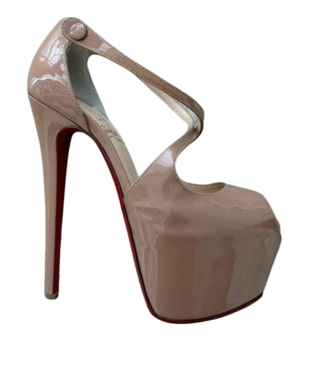 CHRISTIAN LOUBOUTIN Бежевые босоножки из лакированной кожи, фото 1