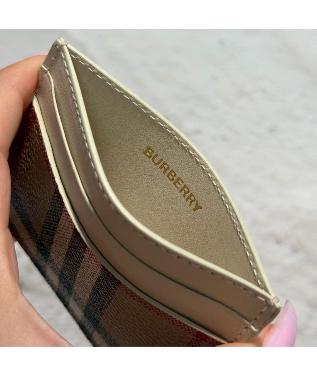 BURBERRY Бежевый кожаный кардхолдер, фото 4