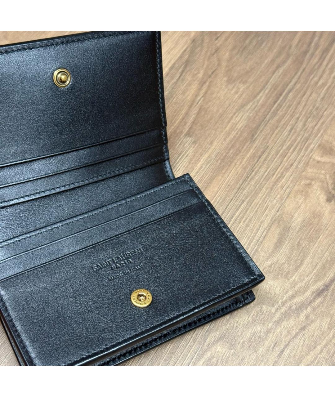 SAINT LAURENT Черный кошелек из лакированной кожи, фото 4