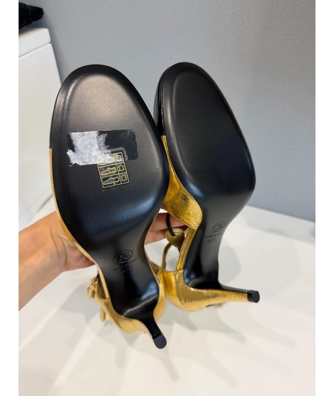 CHANEL Золотые кожаные туфли, фото 7