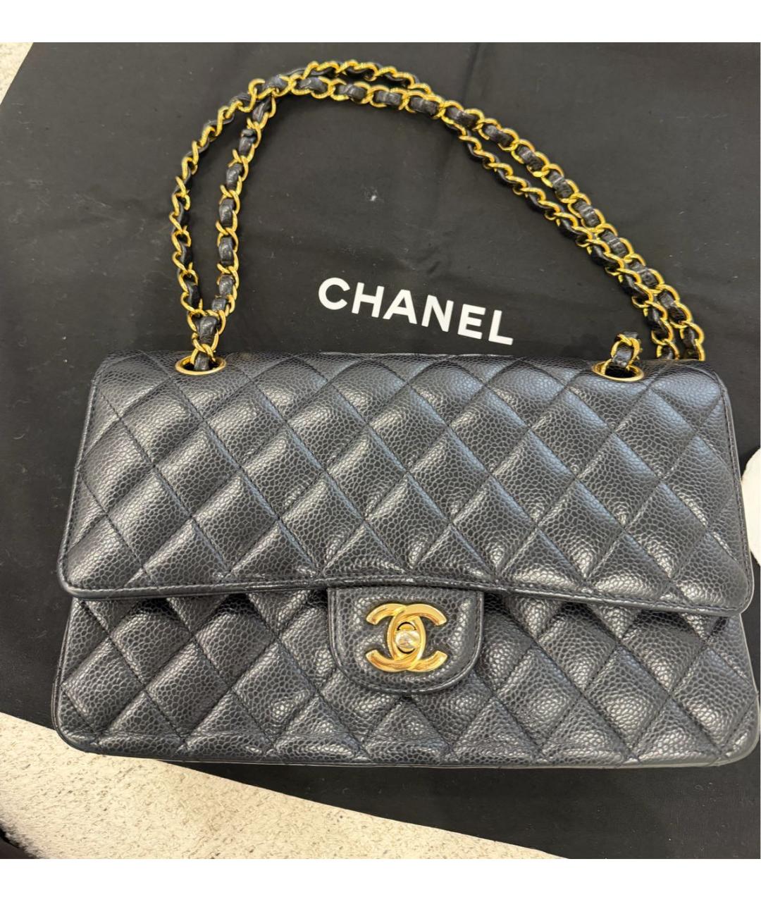 CHANEL Черная кожаная сумка через плечо, фото 2