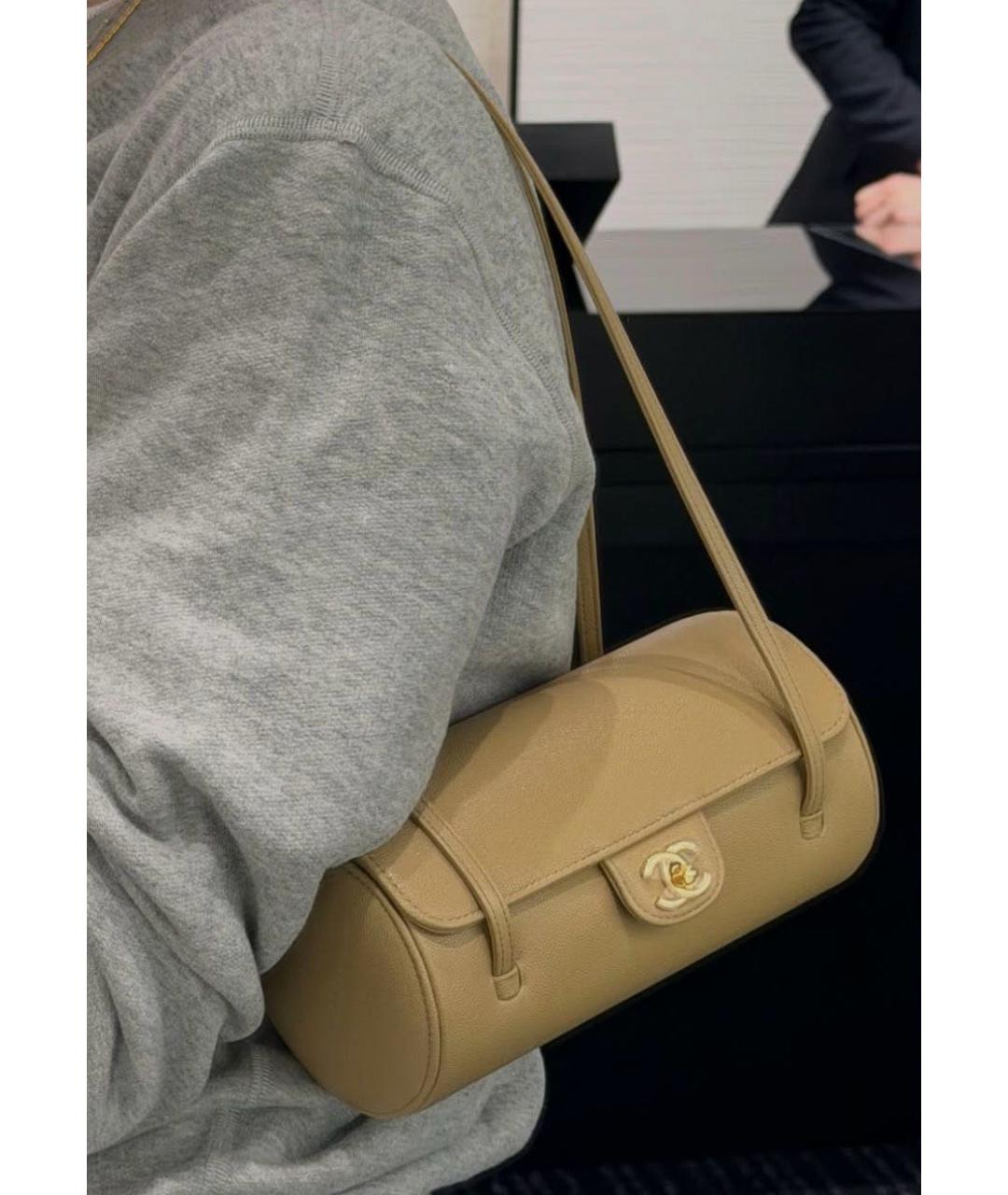 CHANEL Бежевая кожаная сумка через плечо, фото 2