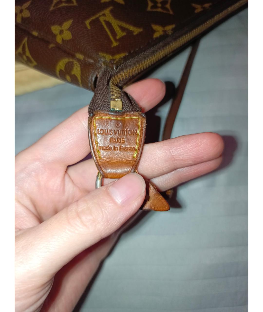 LOUIS VUITTON Коричневая сумка с короткими ручками из канвы, фото 8