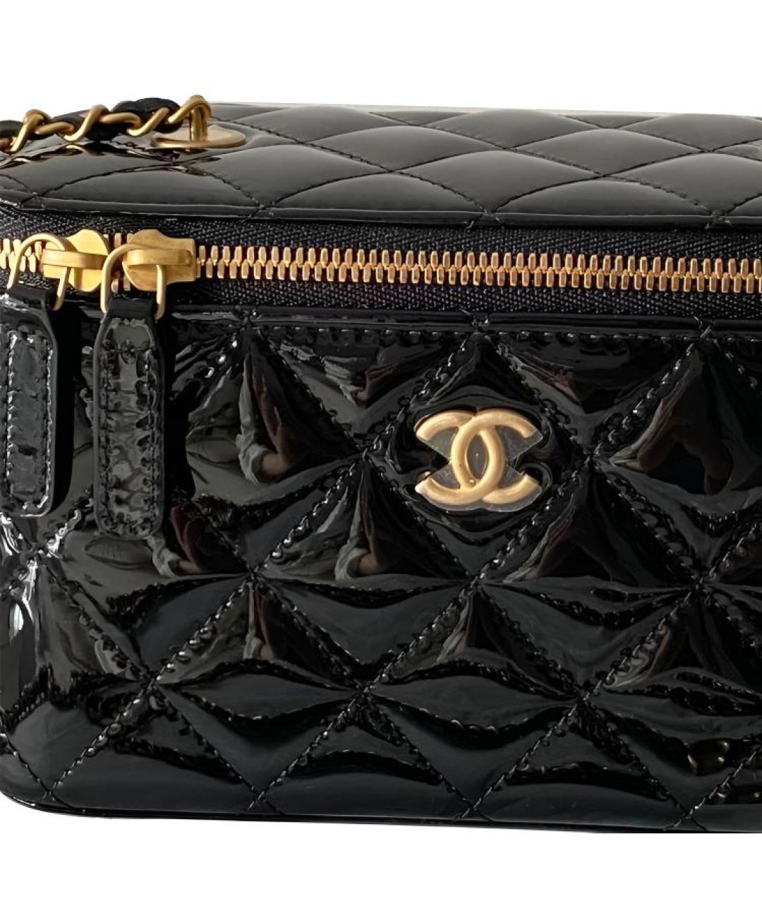 CHANEL Черная сумка через плечо из лакированной кожи, фото 4