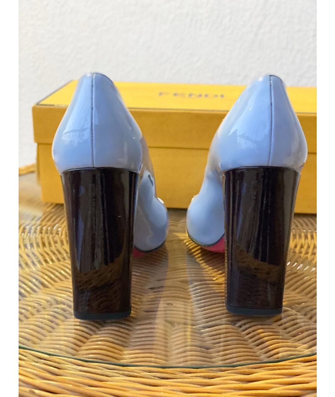 FENDI Голубые туфли из лакированной кожи, фото 4
