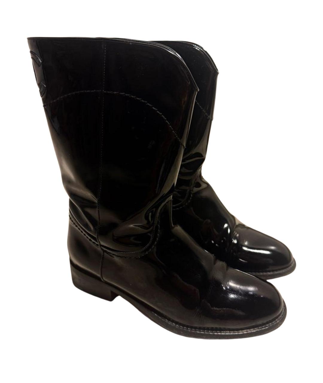 CHANEL Черные полусапоги из лакированной кожи, фото 1