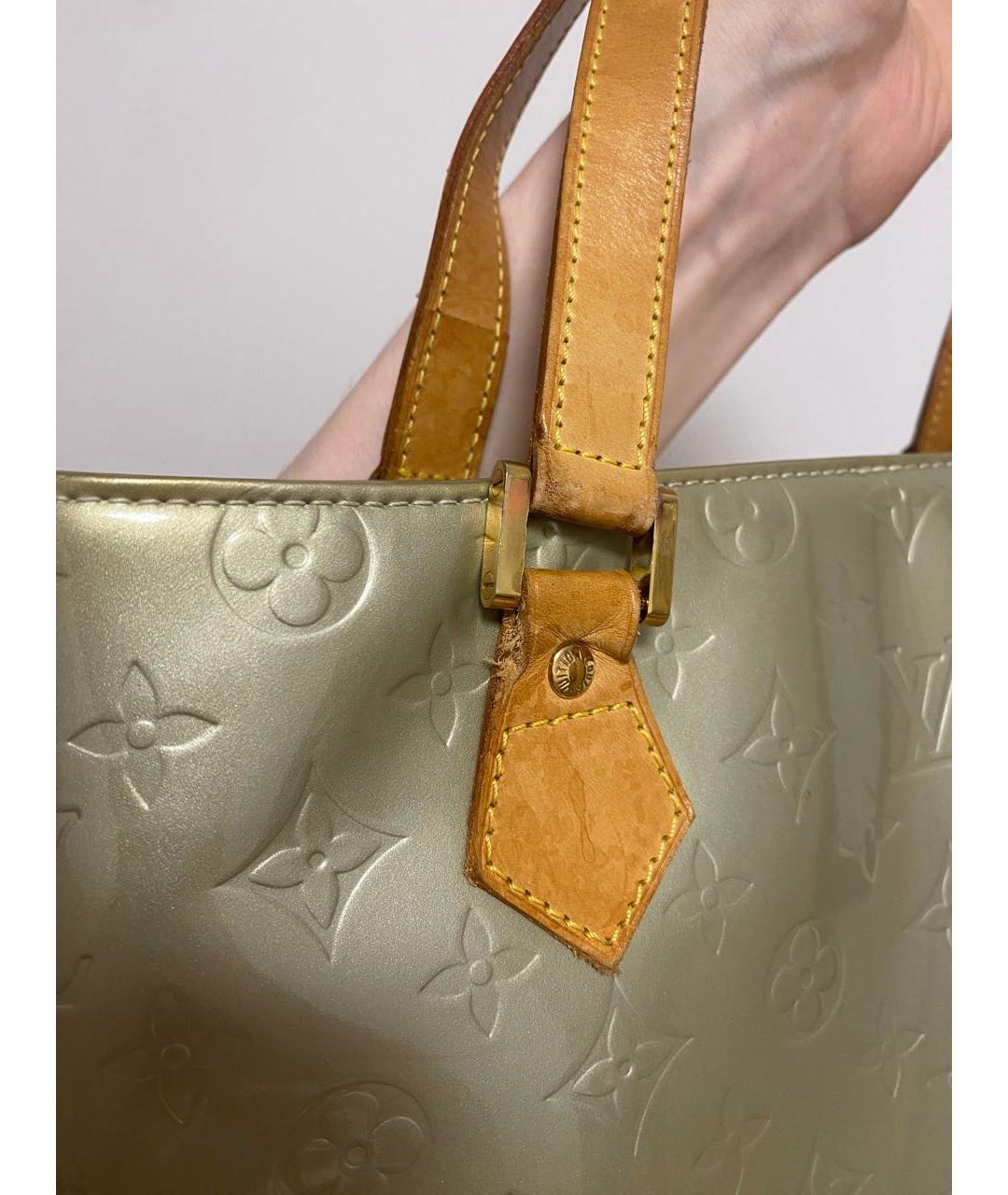 LOUIS VUITTON Золотая сумка тоут из лакированной кожи, фото 4