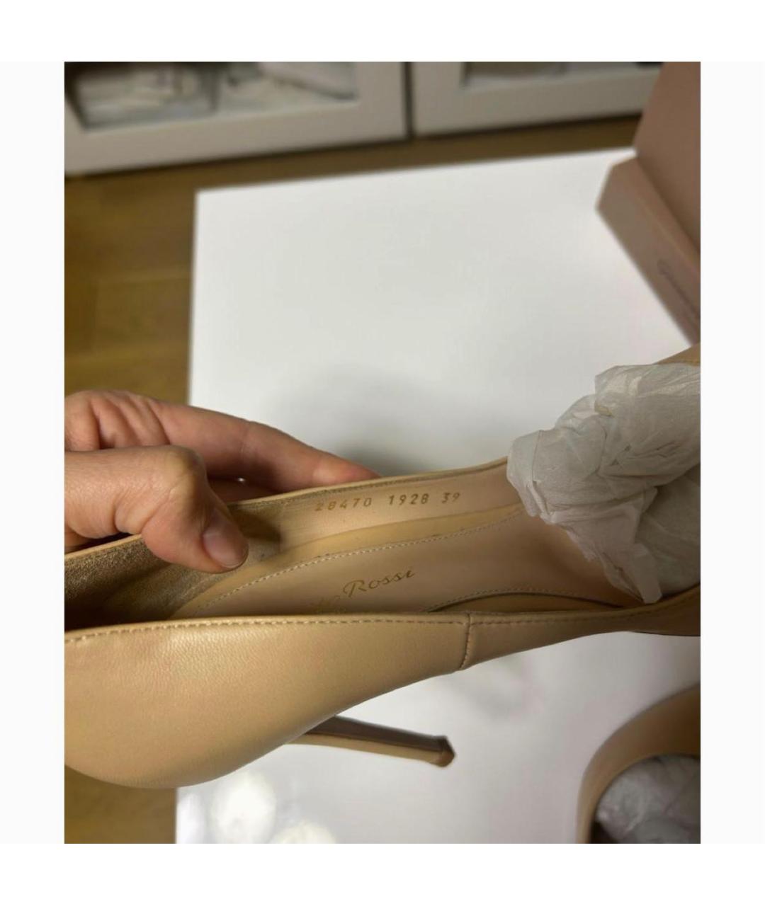GIANVITO ROSSI Бежевые кожаные туфли, фото 2