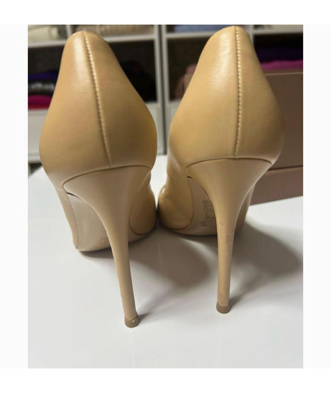 GIANVITO ROSSI Бежевые кожаные туфли, фото 4