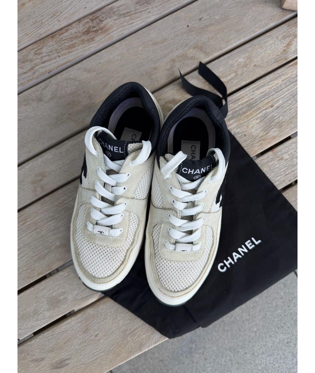 CHANEL Белые кожаные кроссовки, фото 3