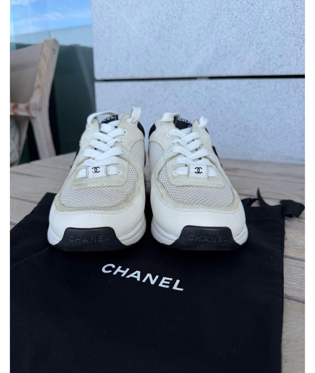 CHANEL Белые кожаные кроссовки, фото 2