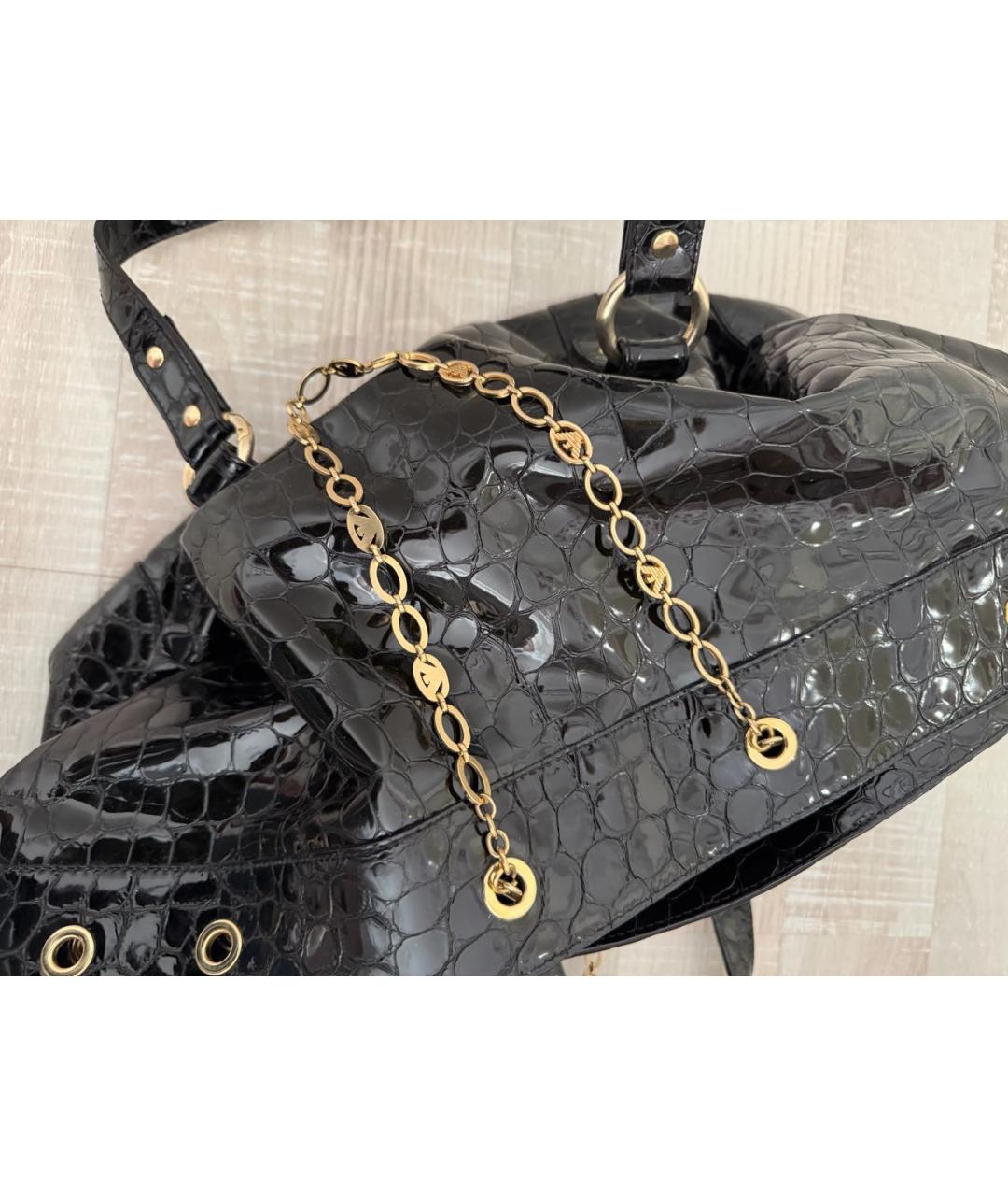 EMPORIO ARMANI Черная сумка с короткими ручками из лакированной кожи, фото 5