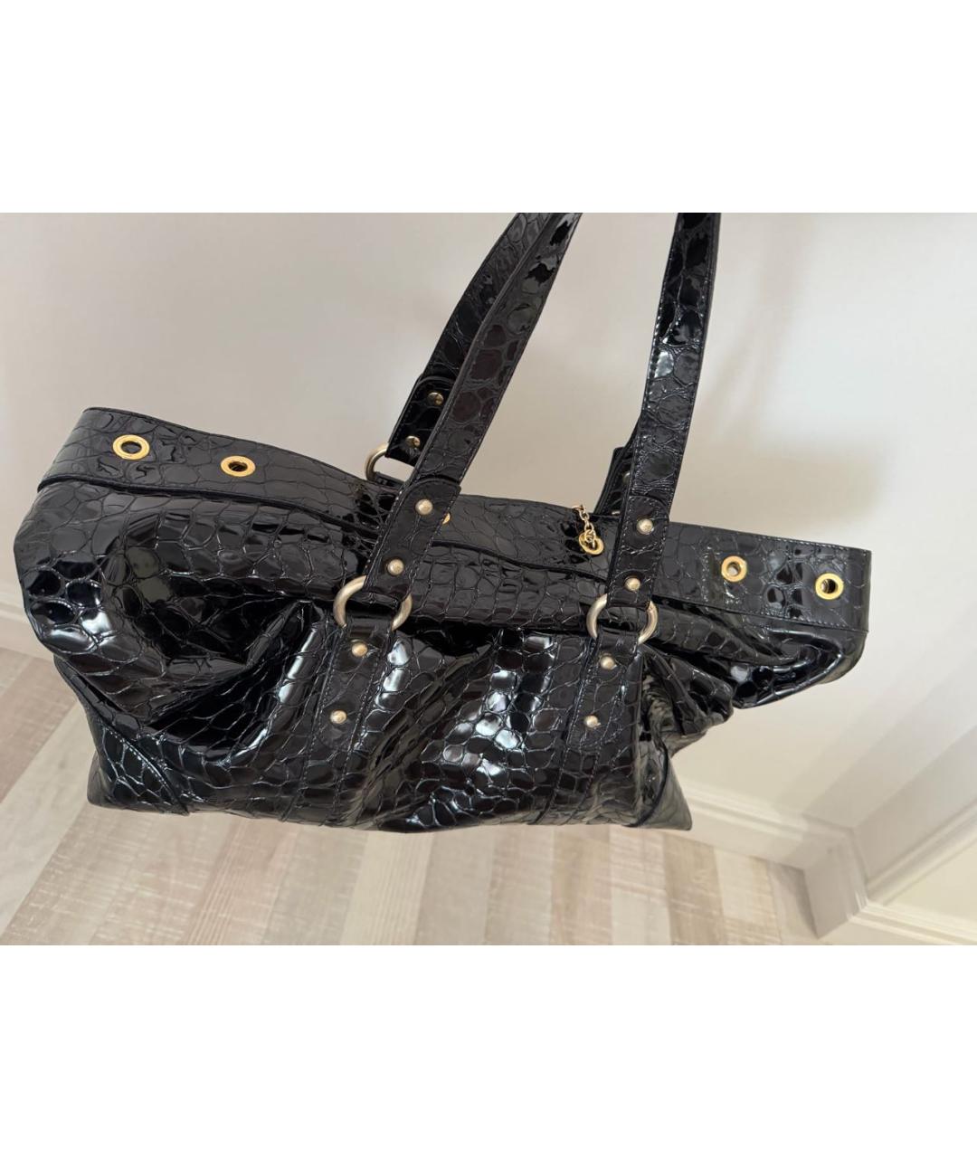 EMPORIO ARMANI Черная сумка с короткими ручками из лакированной кожи, фото 3