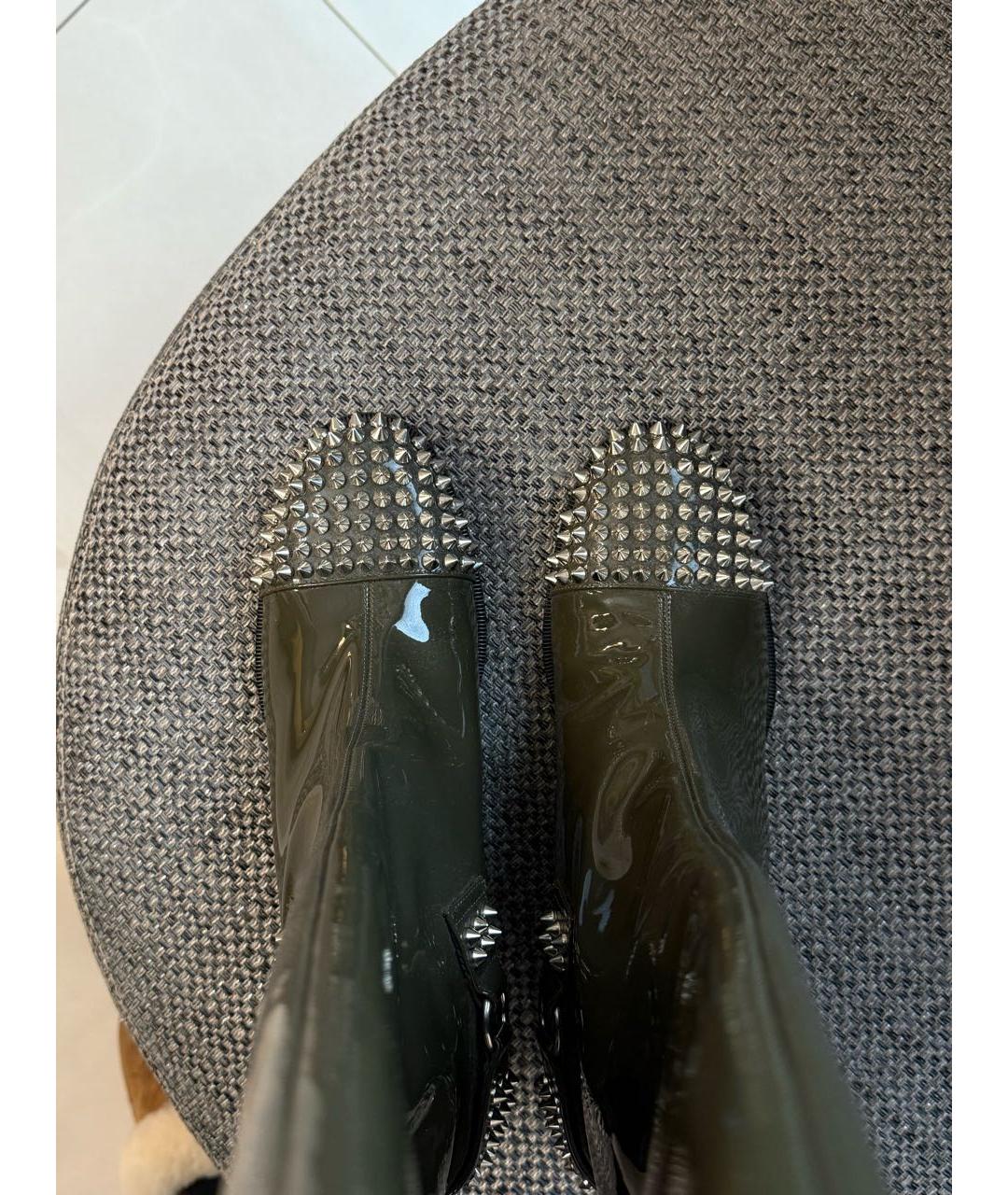 CHRISTIAN LOUBOUTIN Хаки сапоги из лакированной кожи, фото 3