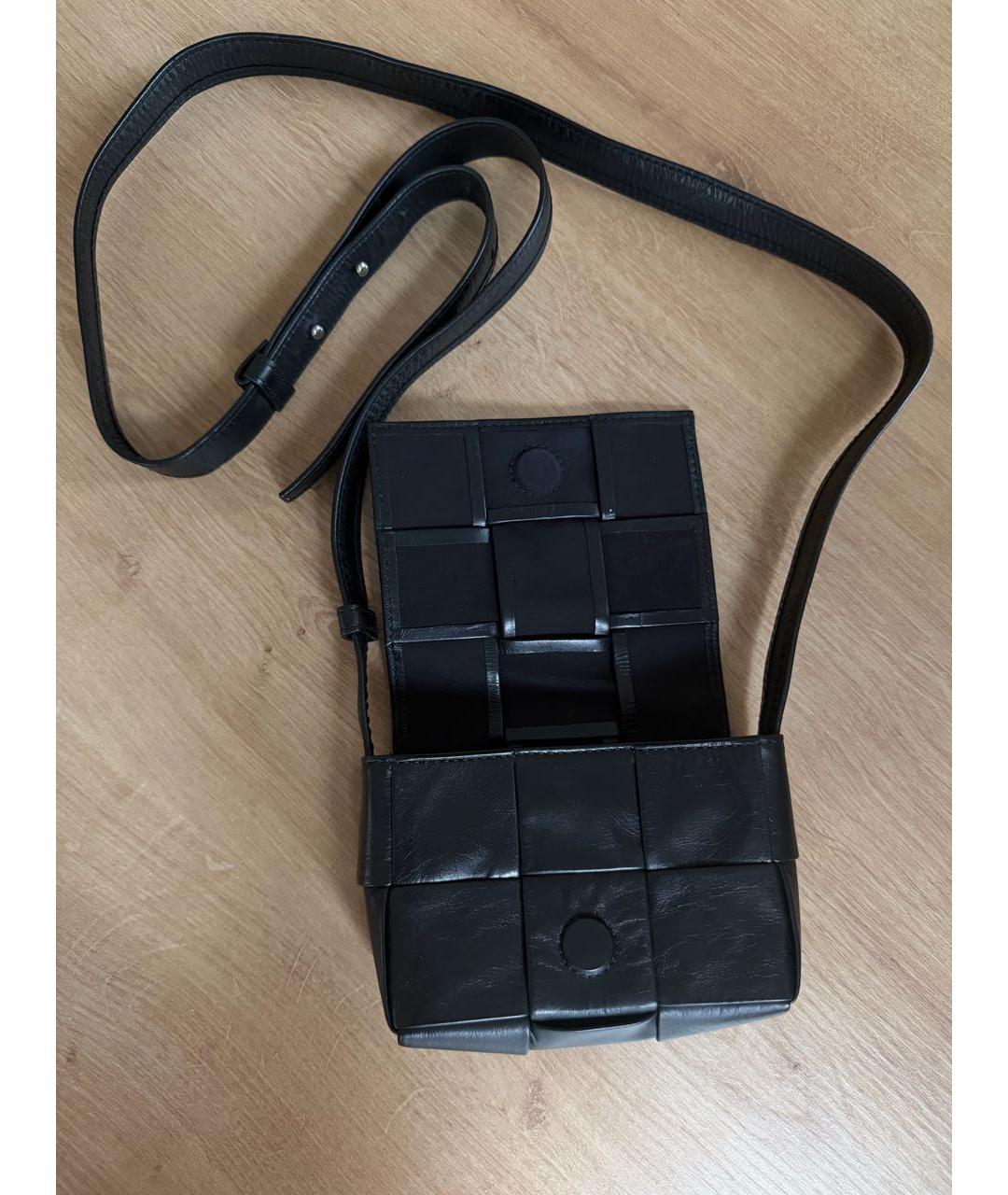 BOTTEGA VENETA Черная кожаная сумка через плечо, фото 2