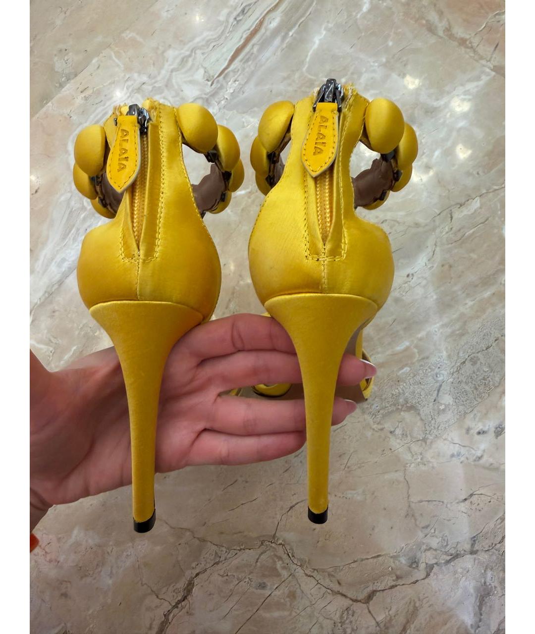 ALAIA Золотые текстильные босоножки, фото 4