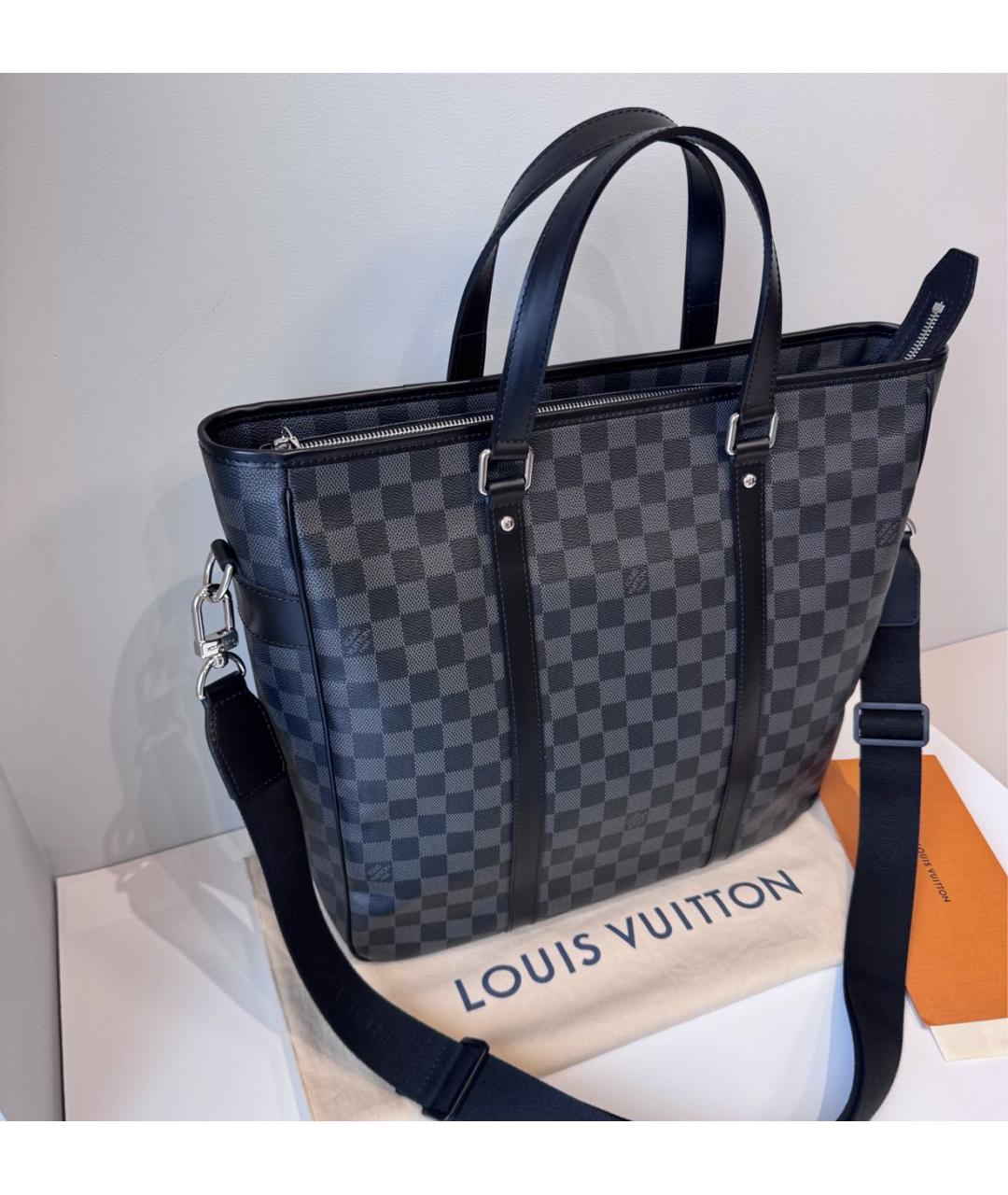 LOUIS VUITTON Черная сумка тоут из канвы, фото 2