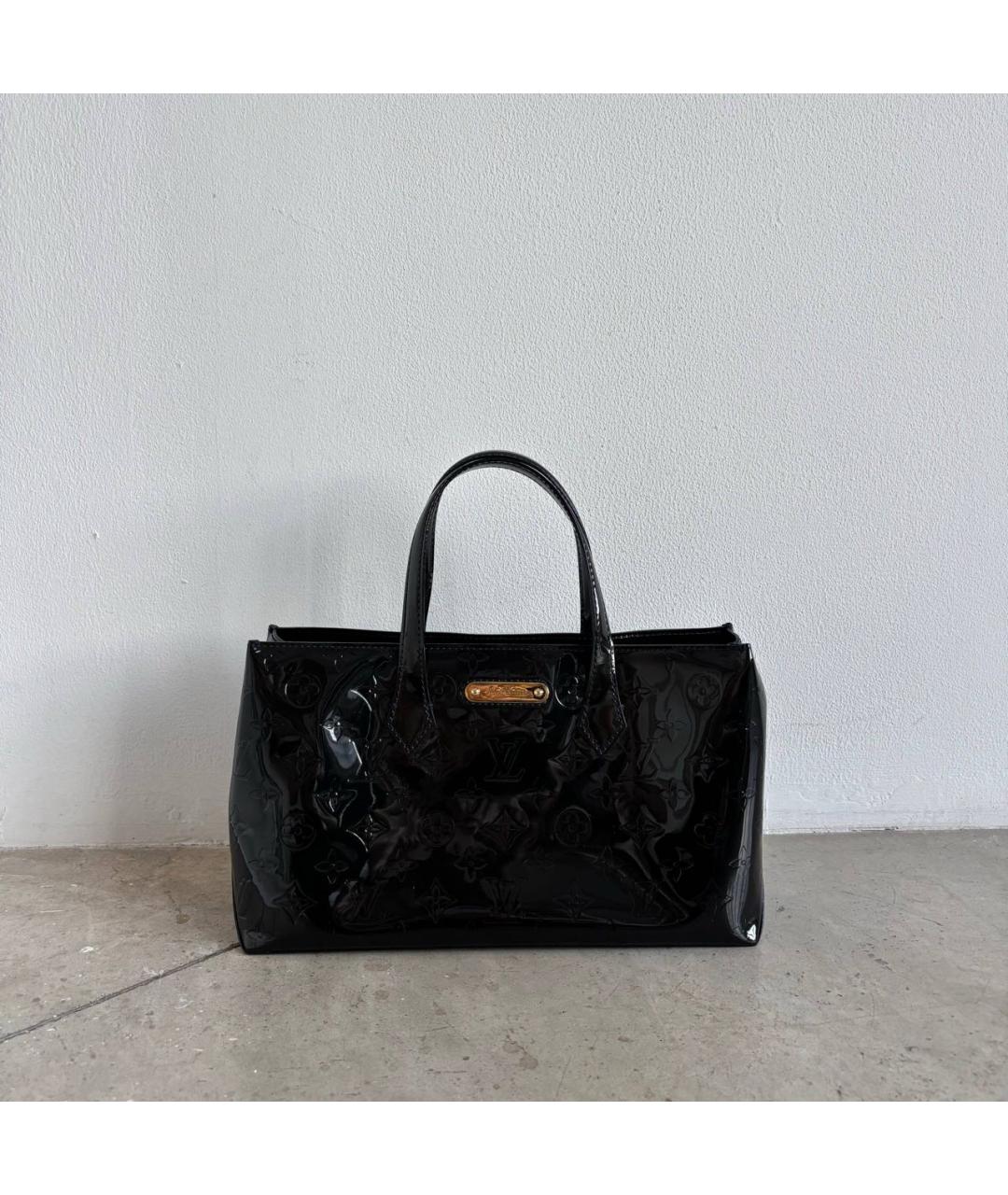 LOUIS VUITTON Черная сумка с короткими ручками из лакированной кожи, фото 2