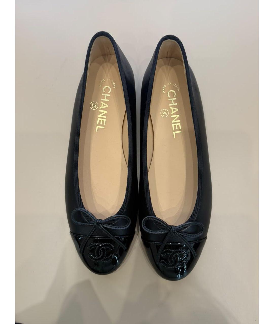 CHANEL Черные кожаные балетки, фото 2