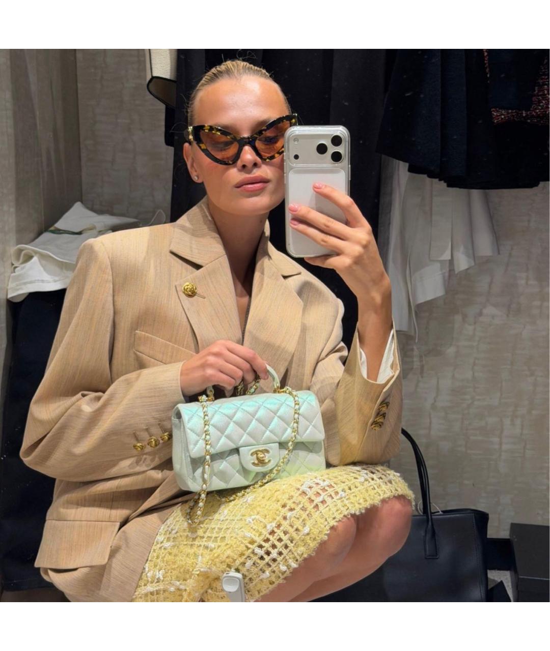 CHANEL Салатовая сумка с короткими ручками из лакированной кожи, фото 6