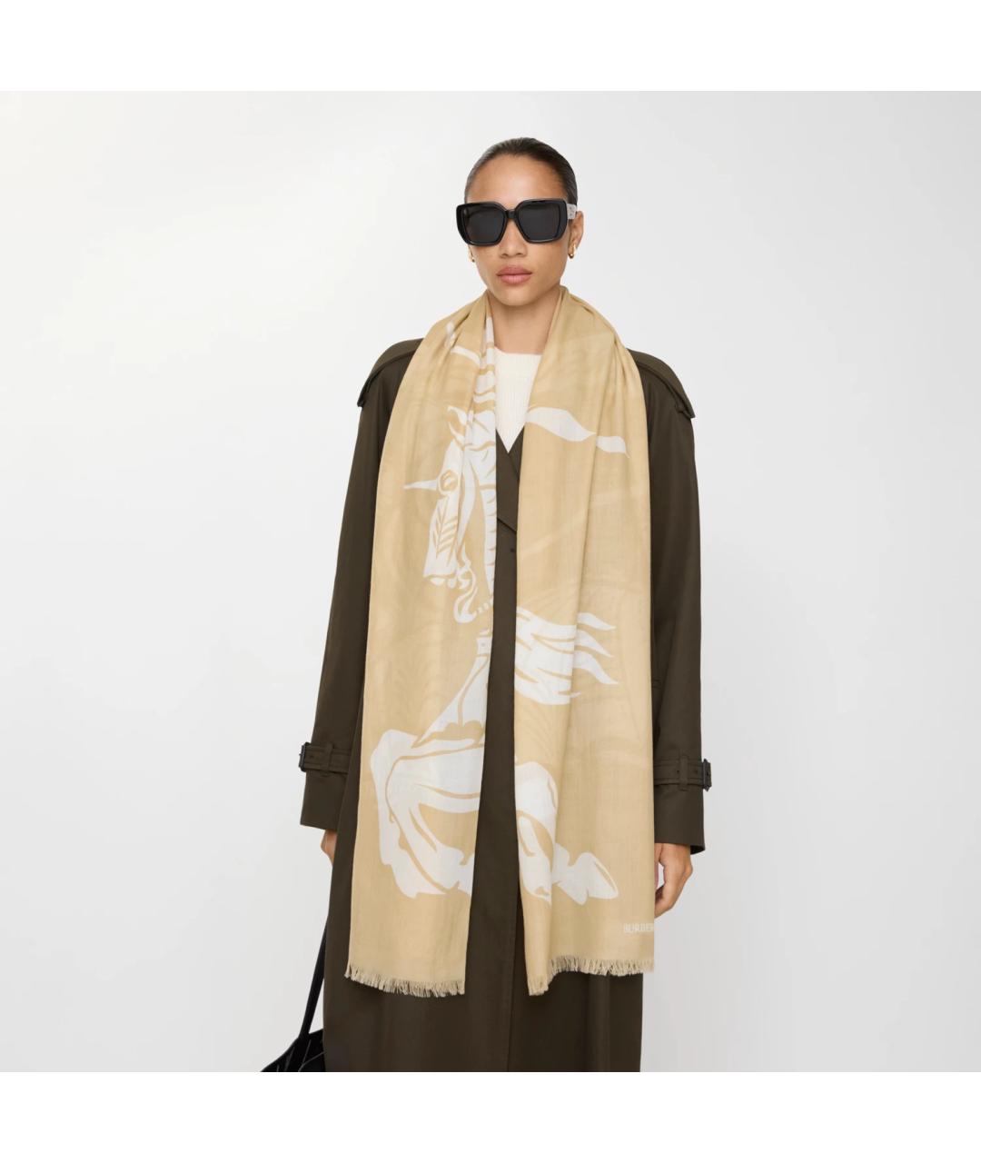 BURBERRY Бежевый шерстяной шарф, фото 3
