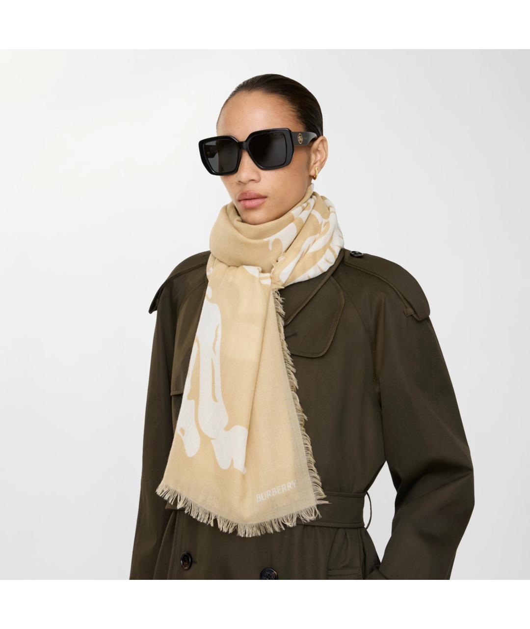 BURBERRY Бежевый шерстяной шарф, фото 4