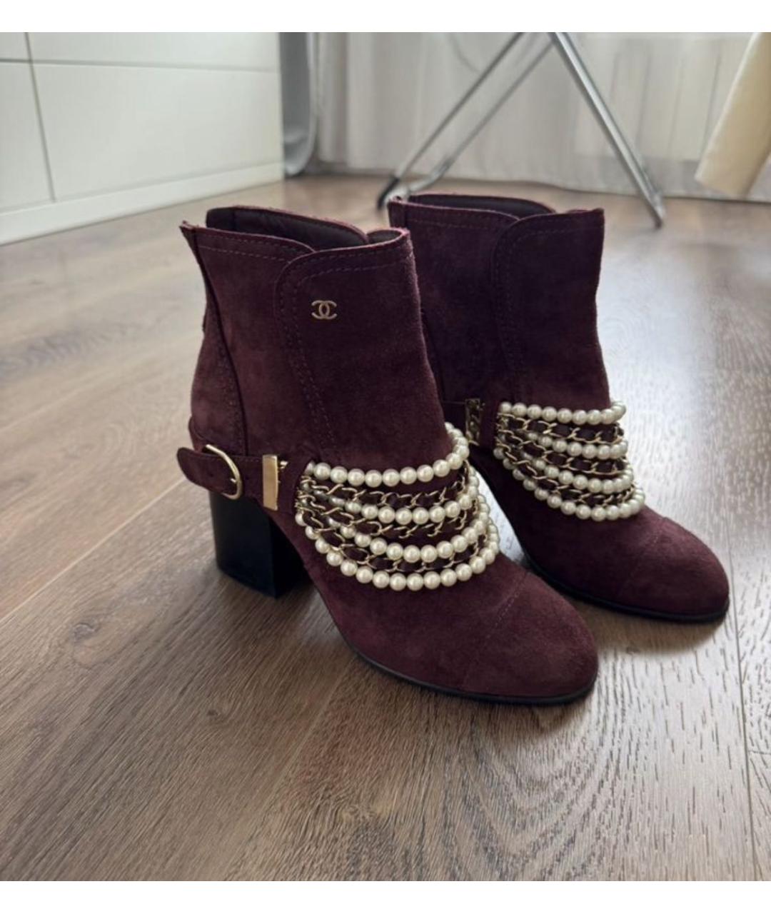CHANEL Бордовые замшевые ботильоны, фото 3