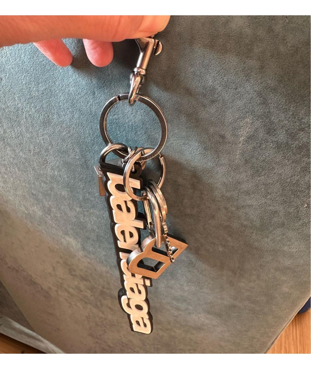 BALENCIAGA Серебряный брелок, фото 4