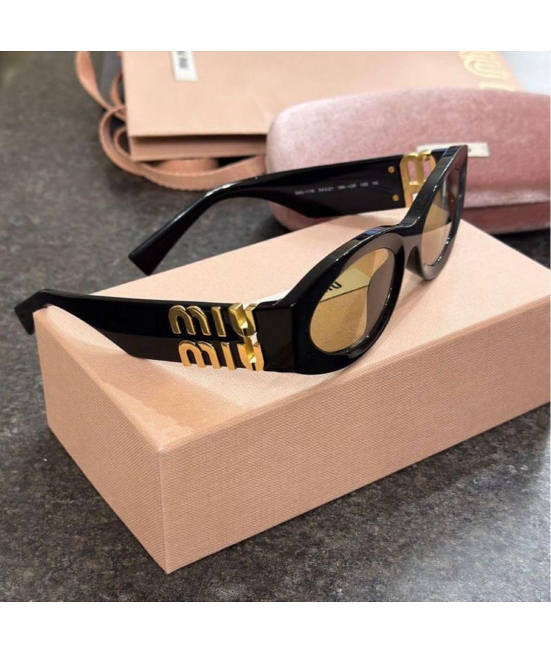 MIU MIU Черные пластиковые солнцезащитные очки, фото 3