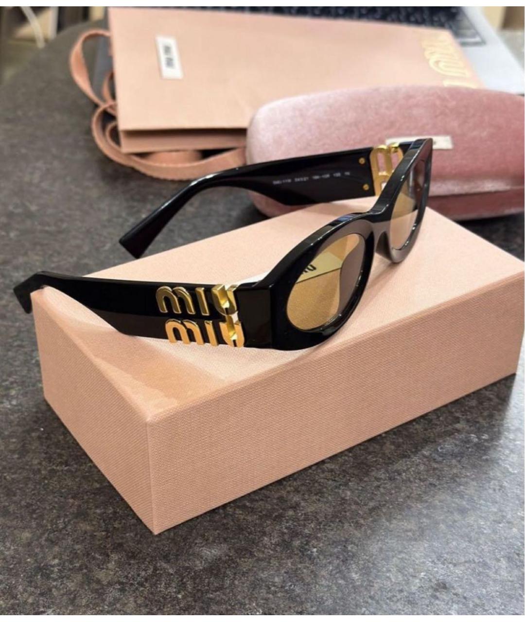 MIU MIU Черные пластиковые солнцезащитные очки, фото 2
