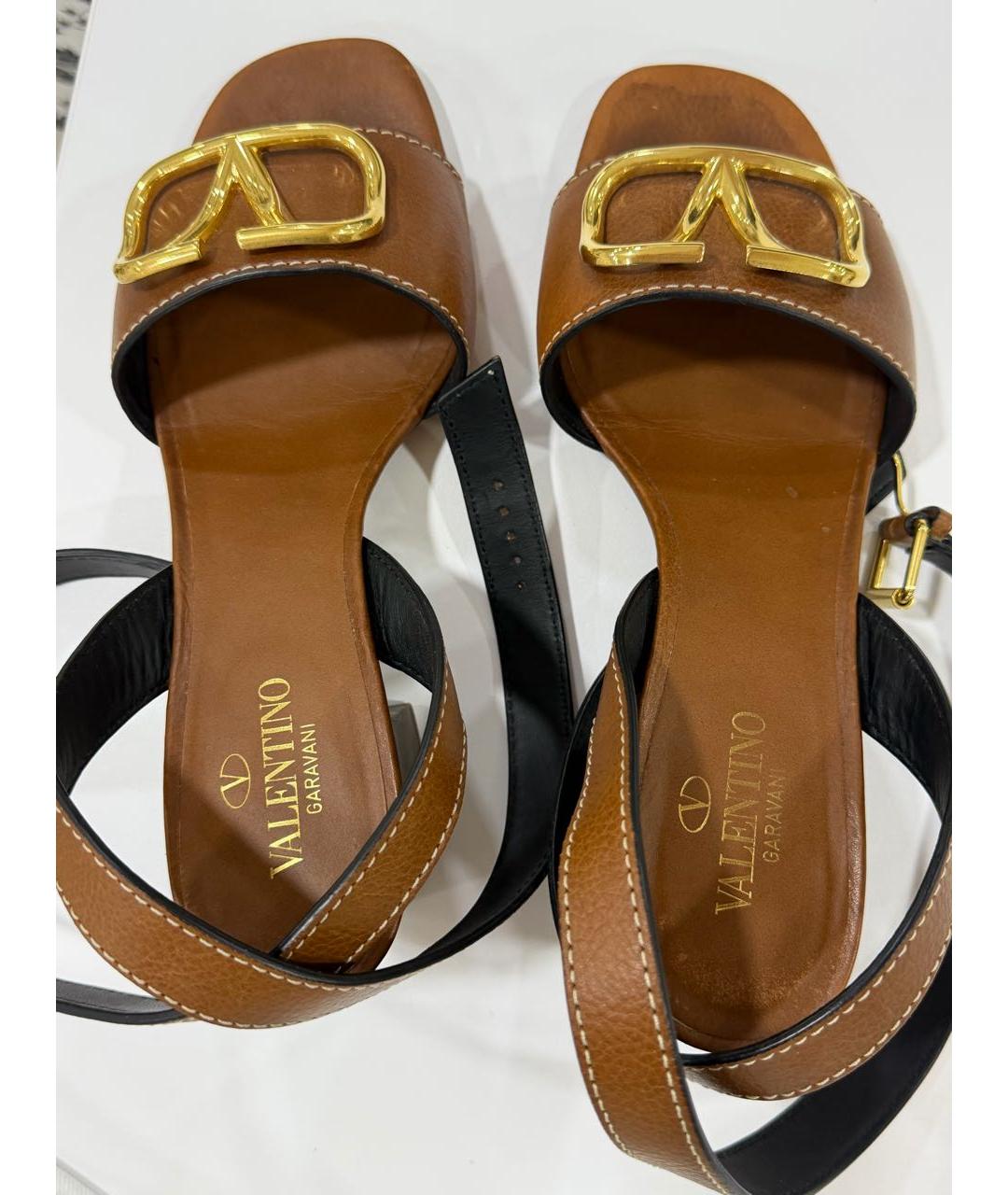 VALENTINO Коричневые кожаные босоножки, фото 3