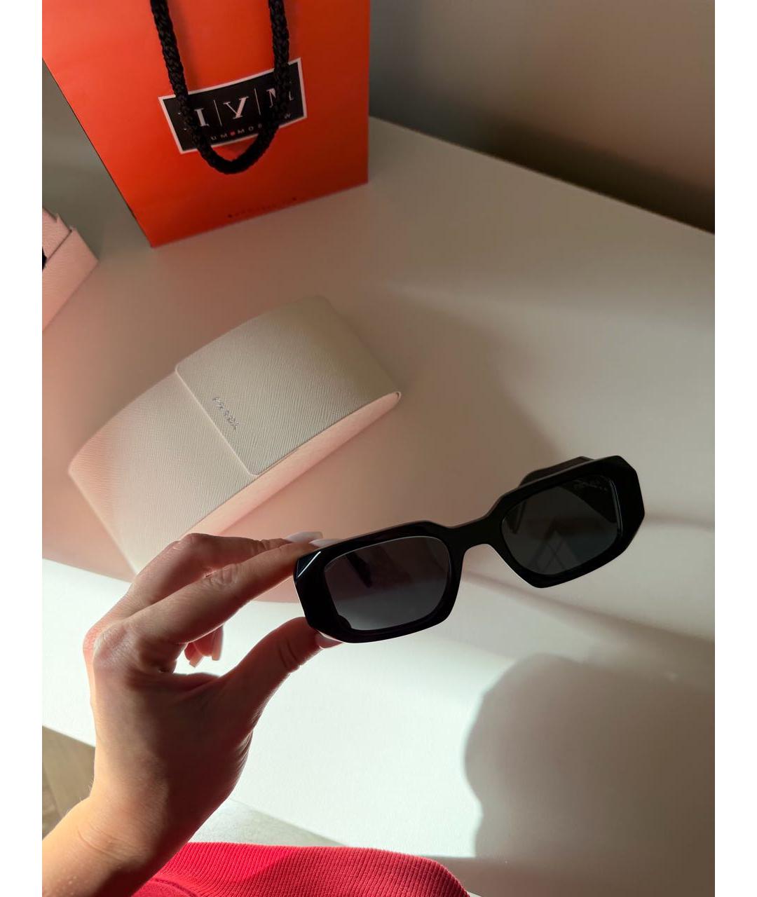 PRADA Черные пластиковые солнцезащитные очки, фото 5