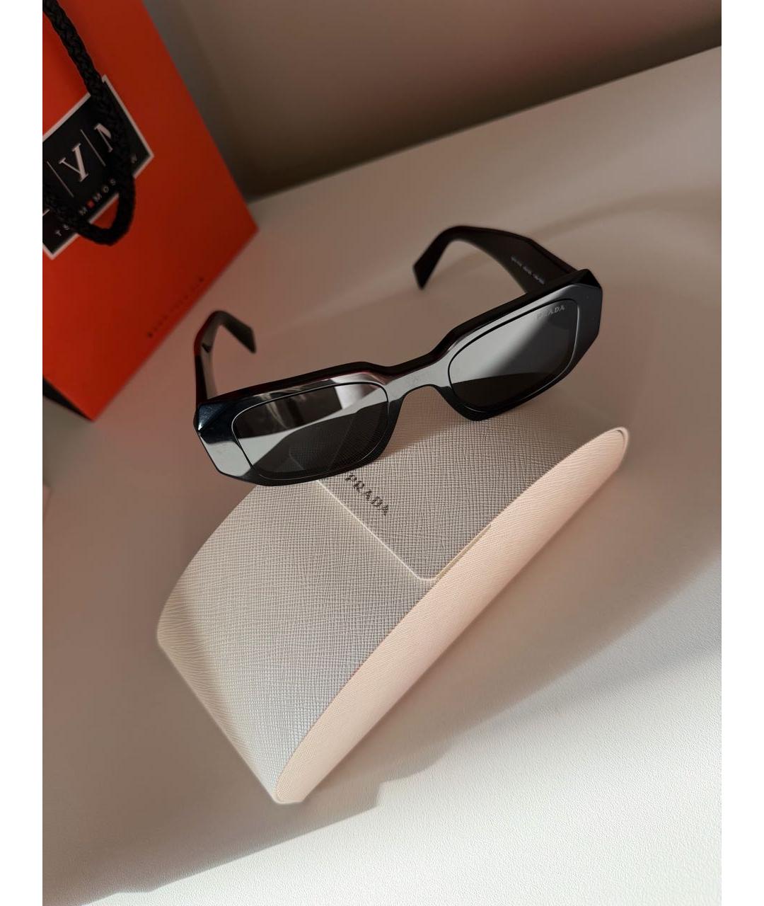 PRADA Черные пластиковые солнцезащитные очки, фото 7