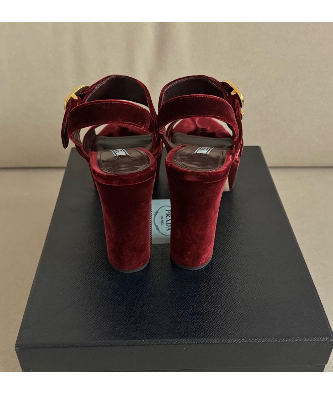 PRADA Бордовые бархатные босоножки, фото 3