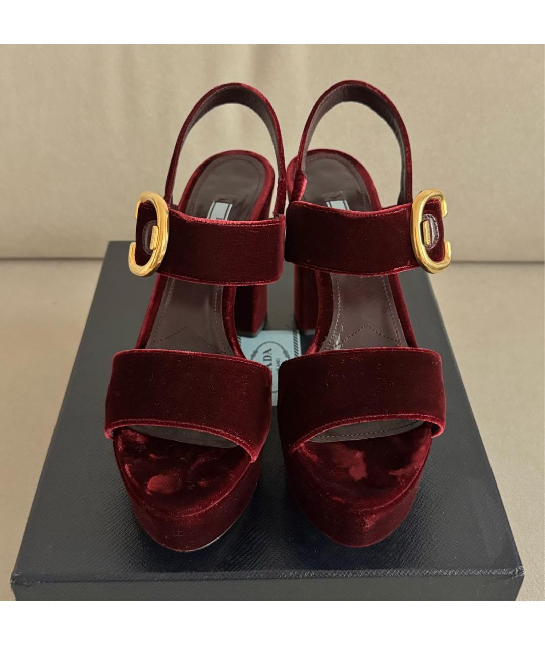 PRADA Бордовые бархатные босоножки, фото 2