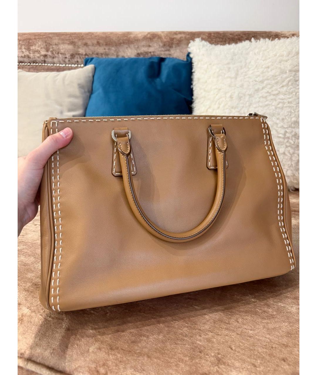 PRADA Бежевая кожаная сумка тоут, фото 2