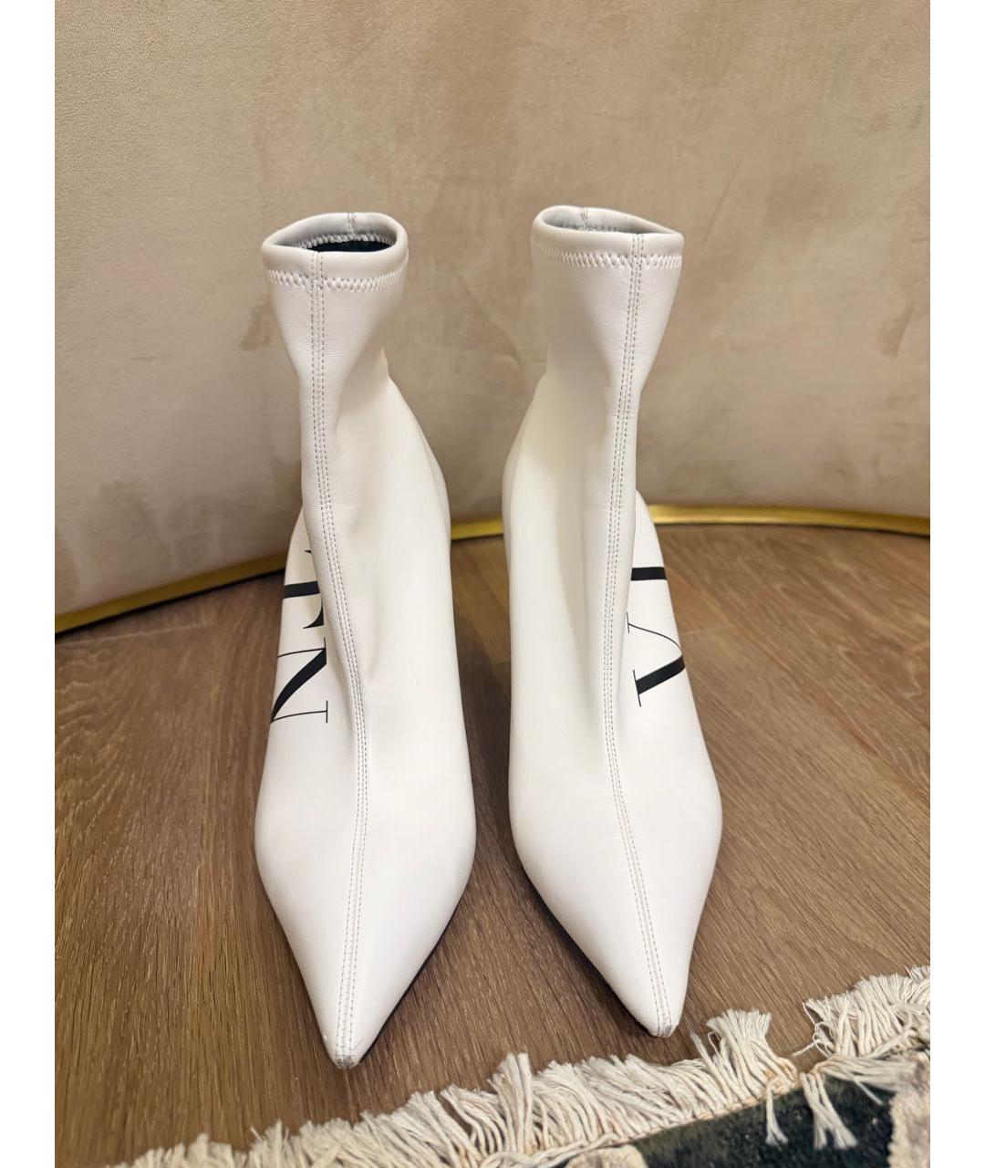 VALENTINO Белые кожаные ботильоны, фото 2