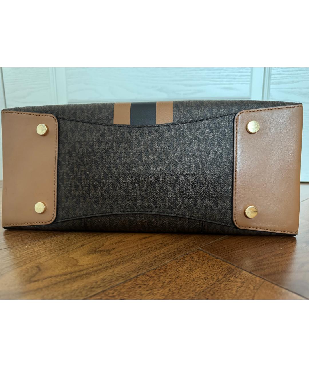 MICHAEL KORS Коричневая сумка с короткими ручками из канвы, фото 5