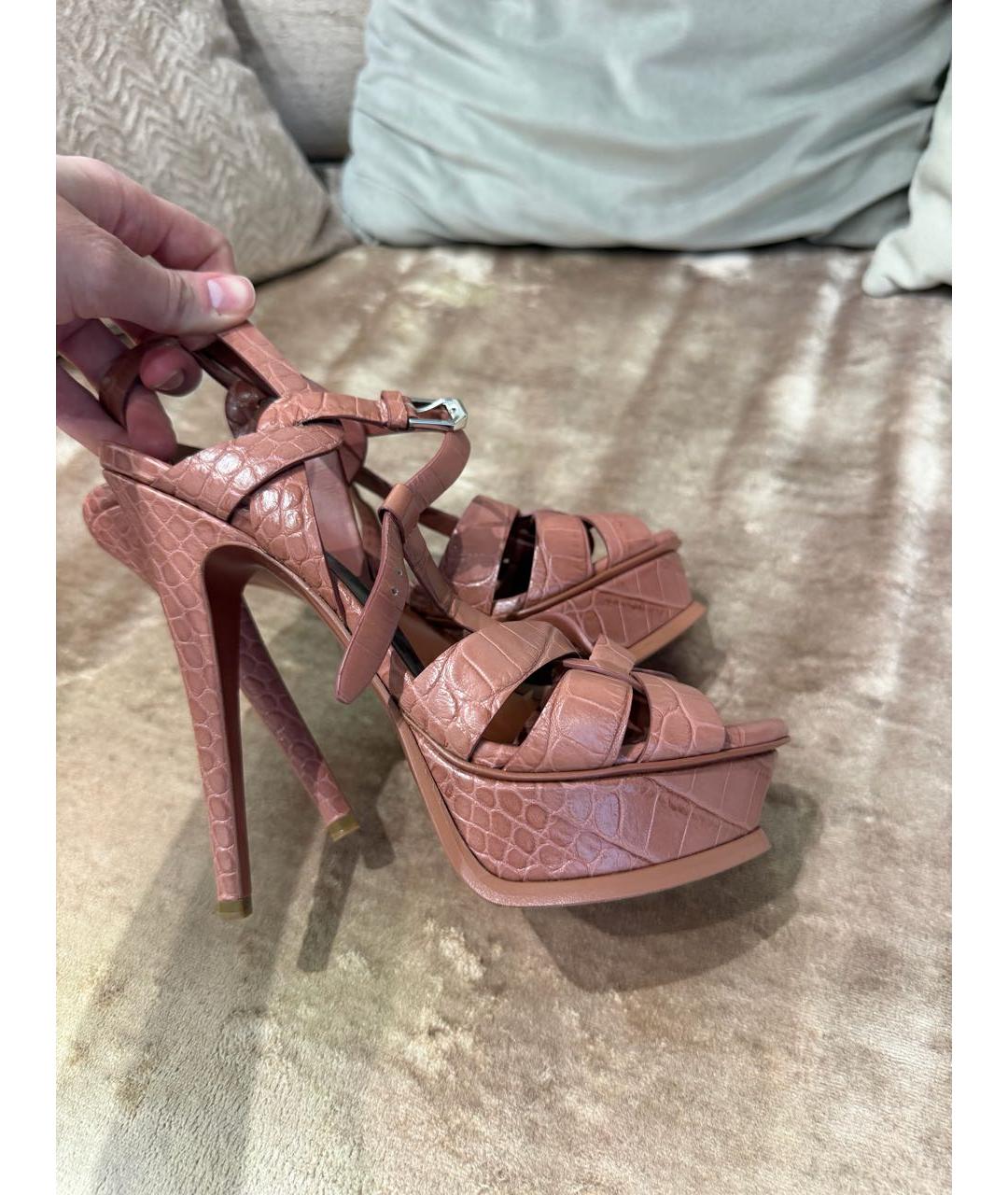 SAINT LAURENT Розовые босоножки из кожи аллигатора, фото 5