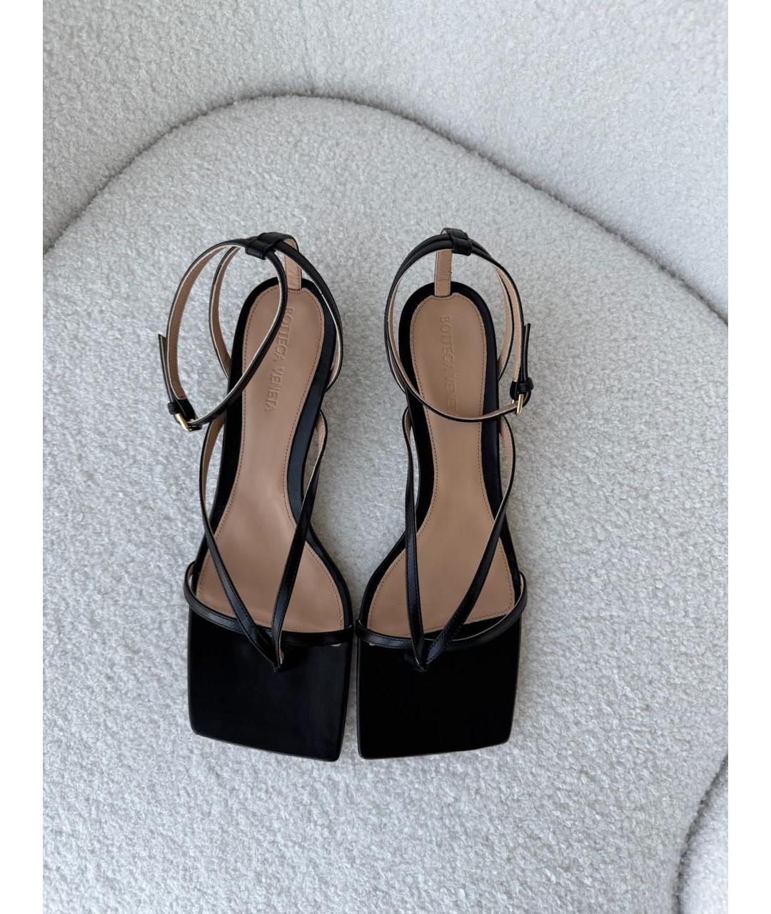 BOTTEGA VENETA Черные кожаные босоножки, фото 3