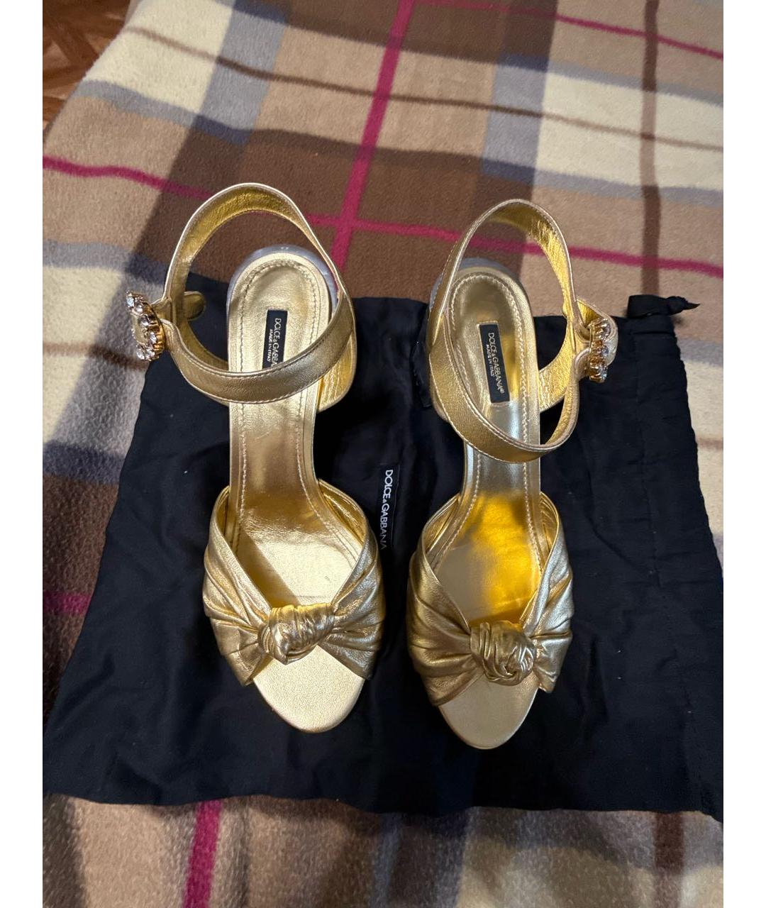 DOLCE&GABBANA Золотые кожаные босоножки, фото 3