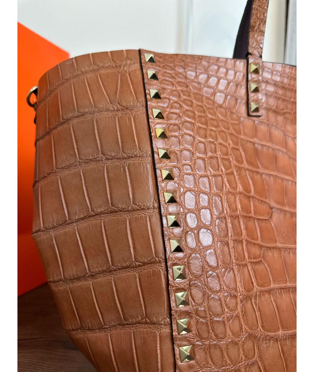 VALENTINO Оранжевая сумка через плечо из кожи крокодила, фото 4
