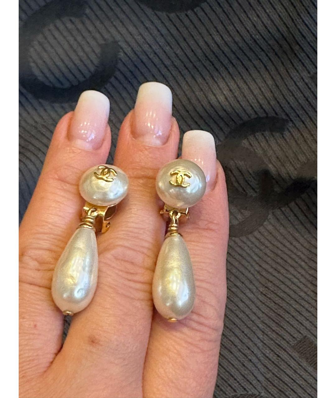 CHANEL Белые серьги, фото 2