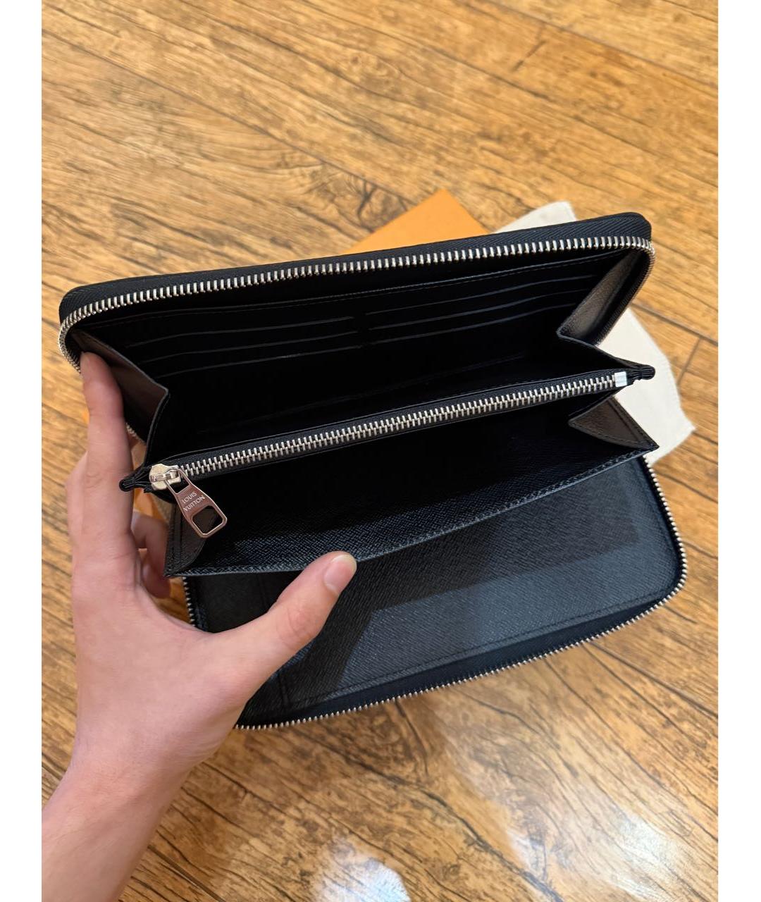 LOUIS VUITTON Черный кожаный кошелек, фото 4