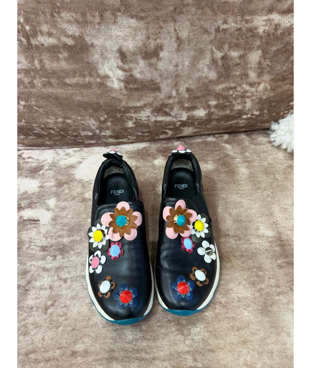 FENDI Черные кожаные слипоны, фото 2