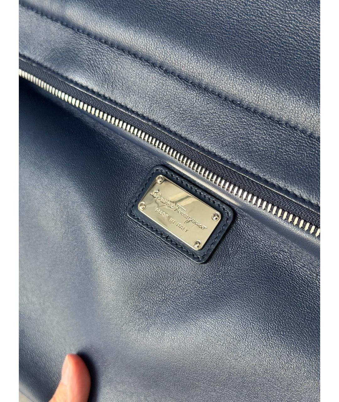 FERRAGAMO Темно-синяя кожаная сумка с короткими ручками, фото 6